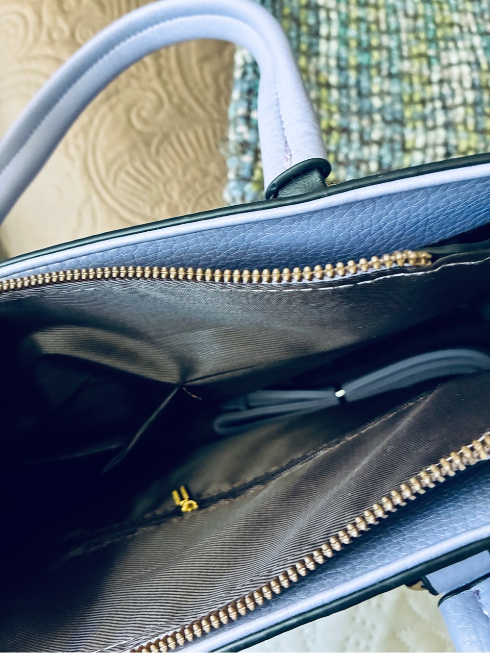 Lavendar Satchel with Gold Hardware - Picture 5 of 7
